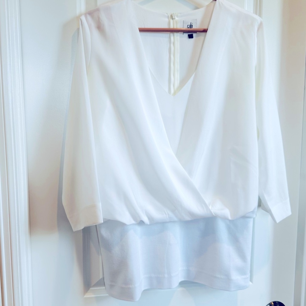 Cabi class! White peplum waist overlay blouse top size Medium style #5339
